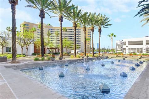 Hilton Anaheim, Anaheim: Hotel Reviews, Rooms & Prices.